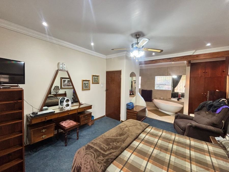 4 Bedroom Property for Sale in Baillie Park North West